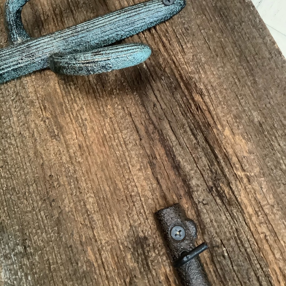 Southwest Rustic Barn Wood Wall Hooks - Picture 7 of 11